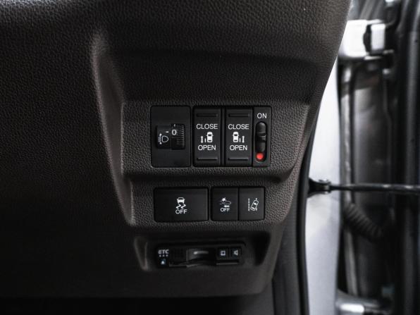 Honda Freed II Рестайлинг с пробегом 2019 года, цена 1 450 000 рублей, 132141 км, компактвэн, Автокод Объявления