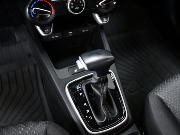 Kia Rio IV Рестайлинг с пробегом 2021 года, цена 1 727 000 рублей, 84865 км, хэтчбек, Автокод Объявления