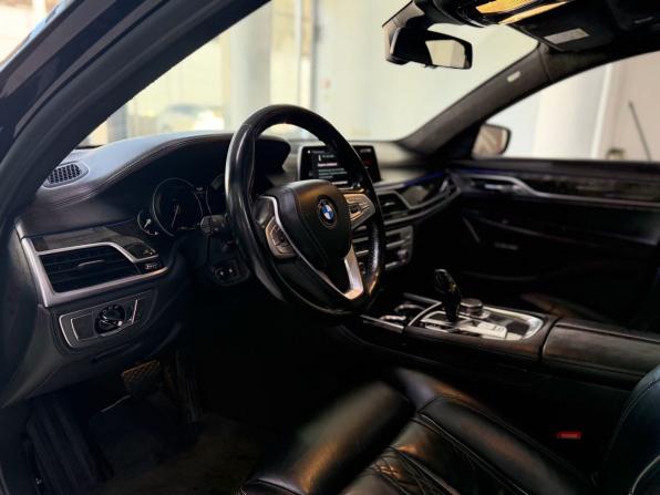 BMW 7 серии VI (G11/G12) с пробегом 2017 года, цена 3 690 000 рублей, 129109 км, седан, Автокод Объявления