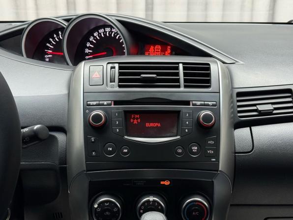 Toyota Verso I Рестайлинг с пробегом 2013 года, цена 1 539 000 рублей, 164673 км, компактвэн, Автокод Объявления