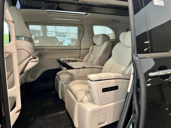 Lexus LM II с пробегом 2025 года, цена 18 450 000 рублей, 11 км, минивэн, Автокод Объявления