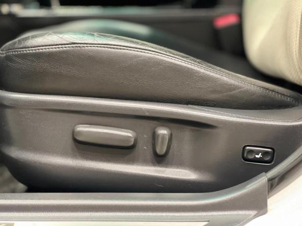 Toyota Camry VI (XV40) Рестайлинг с пробегом 2011 года, цена 1 399 000 рублей, 208825 км, седан, Автокод Объявления