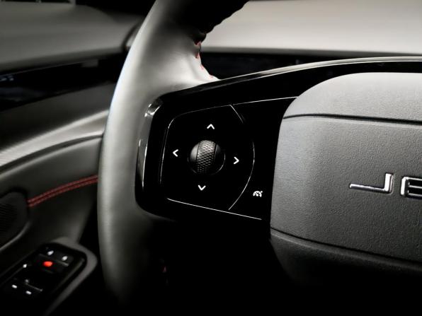 JETOUR DASHING I с пробегом 2025 года, цена 2 250 000 рублей, 17738 км, внедорожник, Автокод Объявления