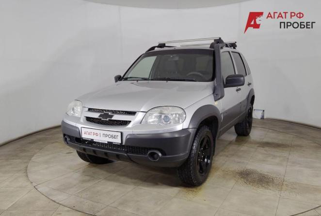 Chevrolet Niva I Рестайлинг с пробегом 2018 года, цена 710 000 рублей, 194000 км, внедорожник, Автокод Объявления