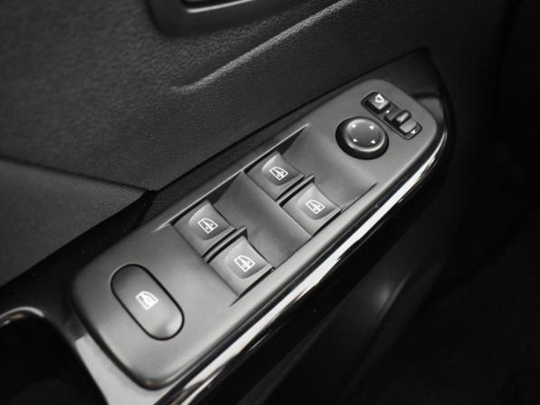 Renault Kaptur I Рестайлинг с пробегом 2021 года, цена 1 547 200 рублей, 112882 км, внедорожник, Автокод Объявления
