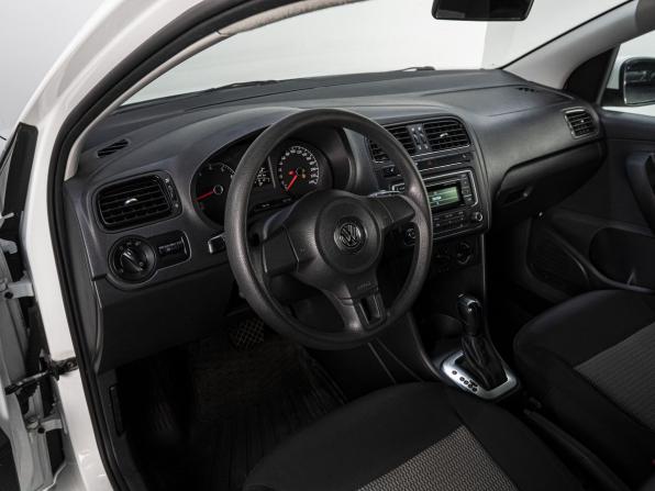 Volkswagen Polo V с пробегом 2015 года, цена 990 000 рублей, 114438 км, седан, Автокод Объявления