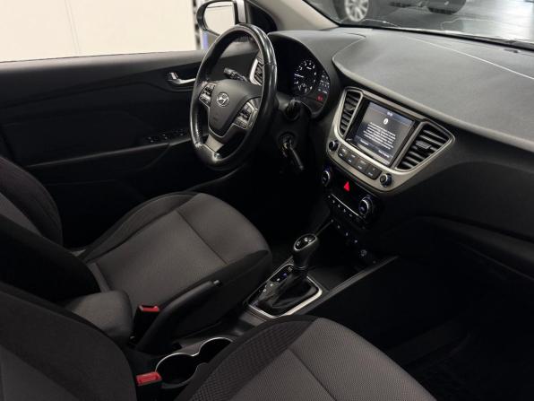 Hyundai Solaris II с пробегом 2019 года, цена 1 390 000 рублей, 111384 км, седан, Автокод Объявления