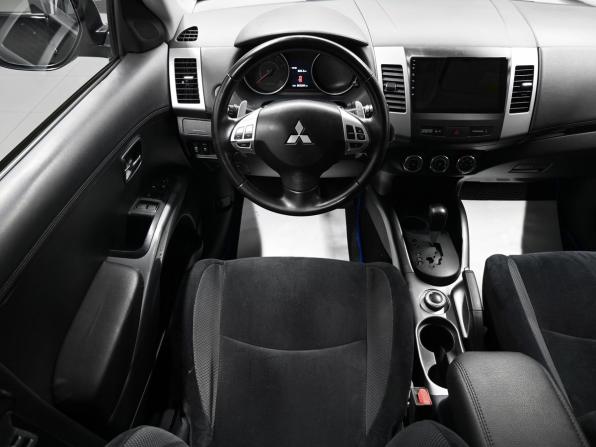 Mitsubishi Outlander II Рестайлинг с пробегом 2011 года, цена 995 000 рублей, 383295 км, внедорожник, Автокод Объявления
