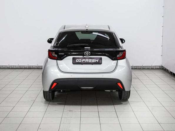 Toyota Yaris IV с пробегом 2020 года, цена 1 279 000 рублей, 80496 км, хэтчбек, Автокод Объявления