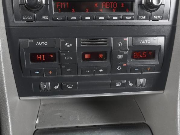 Audi A4 II (B6) с пробегом 2004 года, цена 640 000 рублей, 340767 км, седан, Автокод Объявления