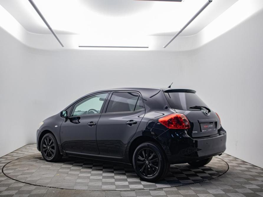 Toyota Auris I Москва  - изображение 7