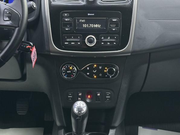 Renault Sandero II с пробегом 2018 года, цена 1 265 000 рублей, 54869 км, хэтчбек, Автокод Объявления