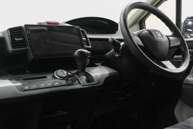Honda Freed I с пробегом 2008 года, цена 929 000 рублей, 182000 км, компактвэн, Автокод Объявления