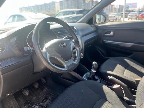 Kia Rio III Рестайлинг с пробегом 2015 года, цена 1 120 000 рублей, 77787 км, седан, Автокод Объявления