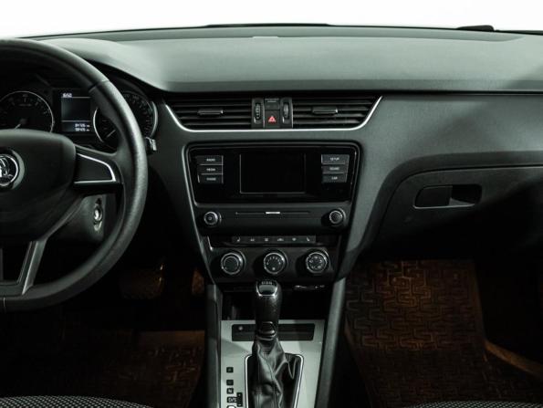 Skoda Octavia III (A7) с пробегом 2017 года, цена 1 527 000 рублей, 98220 км, лифтбек, Автокод Объявления