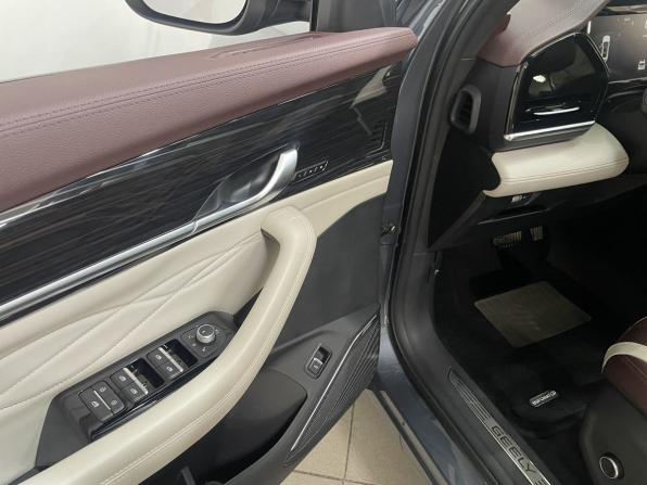 Geely Monjaro I с пробегом 2023 года, цена 3 249 000 рублей, 41459 км, внедорожник, Автокод Объявления