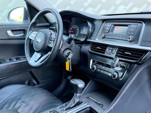 Kia Optima IV Рестайлинг с пробегом 2018 года, цена 1 100 000 рублей, 196490 км, седан, Автокод Объявления