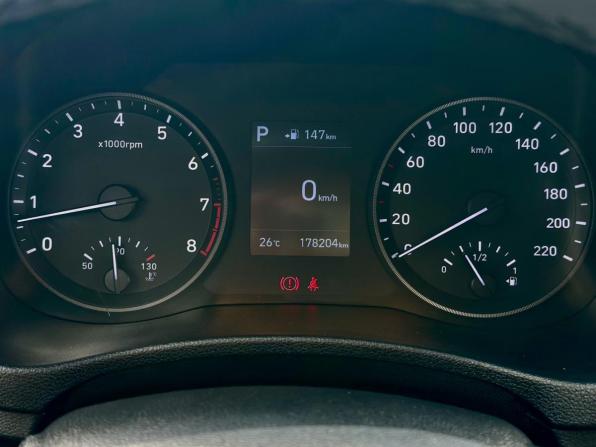 Hyundai Solaris II с пробегом 2018 года, цена 1 190 000 рублей, 178203 км, седан, Автокод Объявления