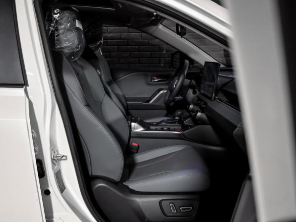 Toyota RAV4 VI (XA60) с пробегом 2025 года, цена 4 070 000 рублей, 36 км, внедорожник, Автокод Объявления