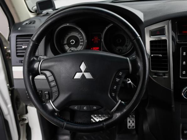 Mitsubishi Pajero IV Рестайлинг 2 с пробегом 2019 года, цена 3 198 000 рублей, 110758 км, внедорожник, Автокод Объявления