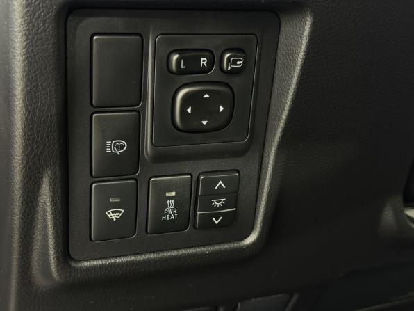 Toyota Land Cruiser Prado 150 Series Рестайлинг 1 с пробегом 2015 года, цена 2 849 000 рублей, 245000 км, внедорожник, Автокод Объявления