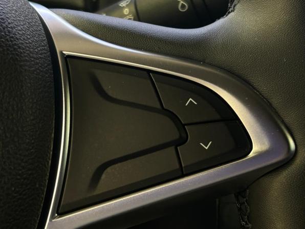 Renault Kaptur I Рестайлинг с пробегом 2022 года, цена 1 693 000 рублей, 61000 км, внедорожник, Автокод Объявления