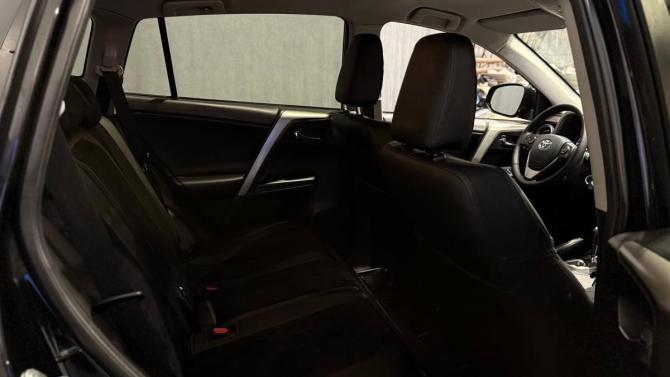 Toyota RAV4 IV (XA40) Рестайлинг с пробегом 2015 года, цена 2 348 000 рублей, 120952 км, внедорожник, Автокод Объявления