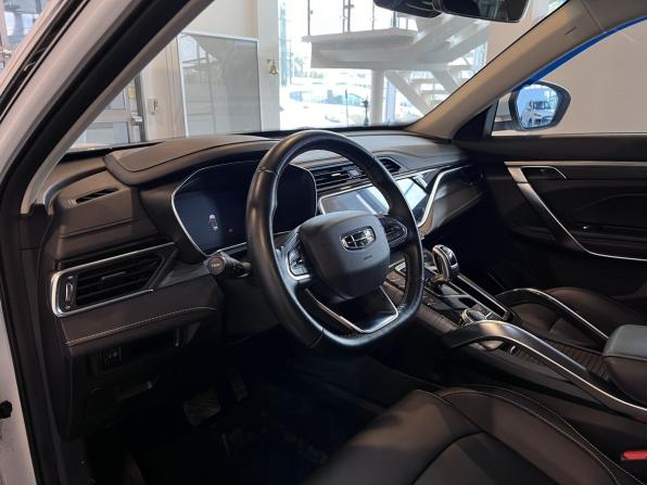 Geely Atlas Pro с пробегом 2022 года, цена 2 480 000 рублей, 38948 км, внедорожник, Автокод Объявления