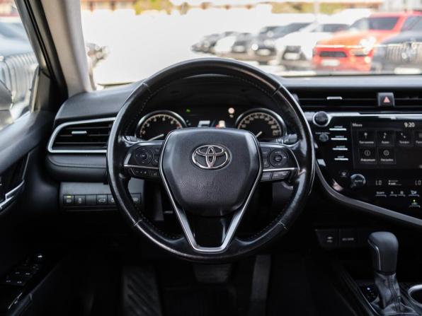 Toyota Camry VIII (XV70) с пробегом 2018 года, цена 2 099 000 рублей, 236419 км, седан, Автокод Объявления