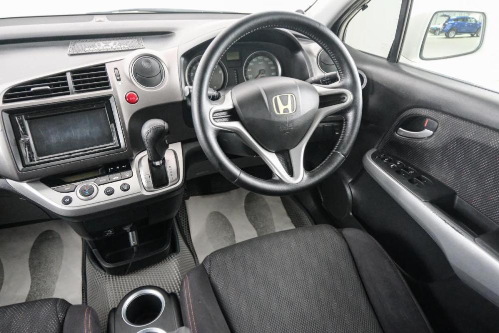 Honda Stream II Рестайлинг Красноярск  - изображение 10