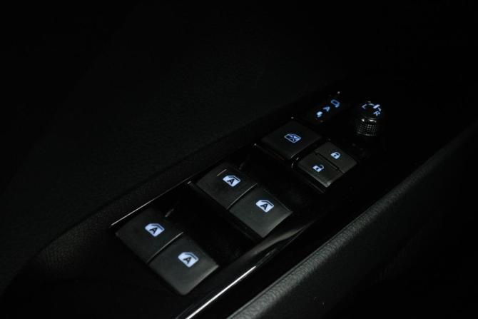 Toyota Camry VIII (XV70) с пробегом 2021 года, цена 2 849 000 рублей, 115269 км, седан, Автокод Объявления