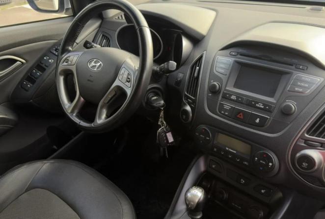 Hyundai ix35 I Рестайлинг с пробегом 2014 года, цена 1 450 000 рублей, 143000 км, внедорожник, Автокод Объявления