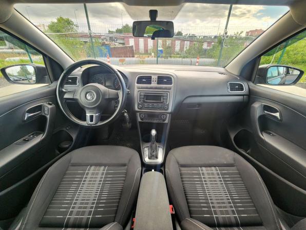 Volkswagen Polo V с пробегом 2015 года, цена 829 000 рублей, 125000 км, седан, Автокод Объявления