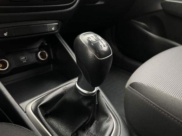 Hyundai Solaris II с пробегом 2019 года, цена 1 200 000 рублей, 156875 км, седан, Автокод Объявления