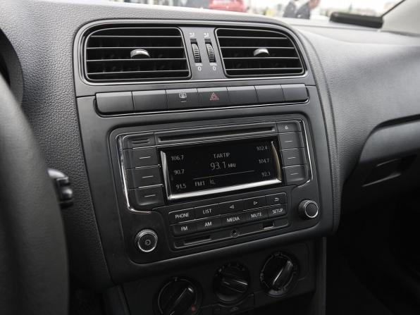 Volkswagen Polo V Рестайлинг с пробегом 2019 года, цена 955 000 рублей, 116879 км, седан, Автокод Объявления