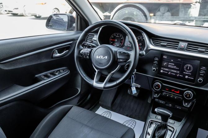 Kia Rio IV Рестайлинг с пробегом 2021 года, цена 1 394 000 рублей, 22000 км, хэтчбек, Автокод Объявления