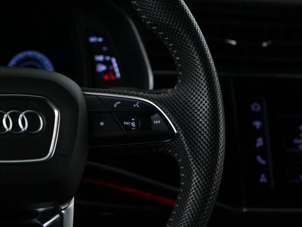 Audi Q8 I (4M) с пробегом 2019 года, цена 7 857 050 рублей, 46900 км, внедорожник, Автокод Объявления