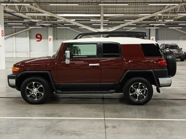 Toyota FJ Cruiser с пробегом 2011 года, цена 3 350 000 рублей, 192501 км, внедорожник, Автокод Объявления