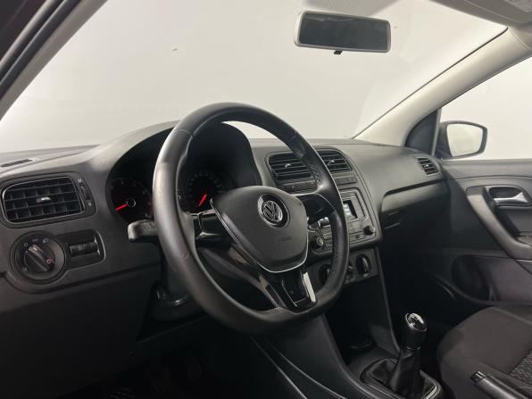 Volkswagen Polo V Рестайлинг с пробегом 2017 года, цена 1 100 000 рублей, 109087 км, седан, Автокод Объявления