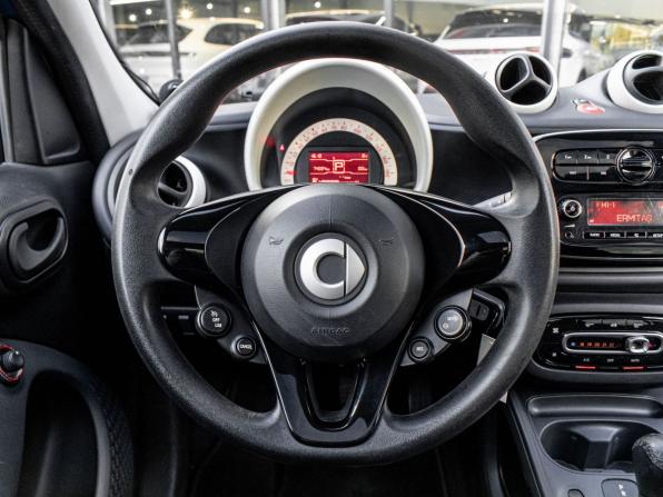 Smart Forfour II с пробегом 2018 года, цена 687 000 рублей, 74000 км, хэтчбек, Автокод Объявления