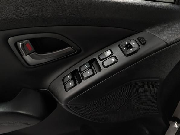 Hyundai ix35 I Рестайлинг с пробегом 2014 года, цена 1 220 000 рублей, 175710 км, внедорожник, Автокод Объявления