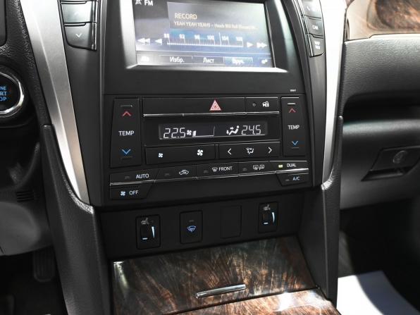 Toyota Camry VII (XV50) Рестайлинг 2 с пробегом 2018 года, цена 2 295 000 рублей, 153134 км, седан, Автокод Объявления