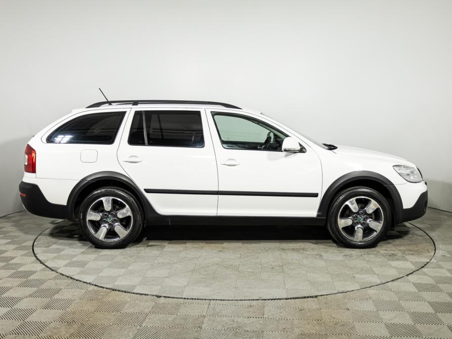 Skoda Octavia II (A5) Рестайлинг Санкт-Петербург  - изображение 4