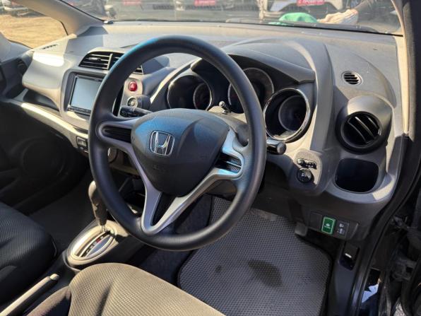 Honda Fit II с пробегом 2012 года, цена 930 000 рублей, 89270 км, хэтчбек, Автокод Объявления