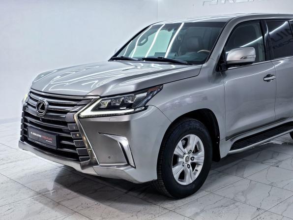 Lexus LX III Рестайлинг 2 с пробегом 2016 года, цена 5 990 000 рублей, 215120 км, внедорожник, Автокод Объявления