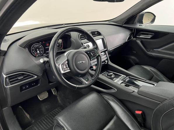 Jaguar F-Pace I с пробегом 2019 года, цена 3 450 000 рублей, 90012 км, внедорожник, Автокод Объявления
