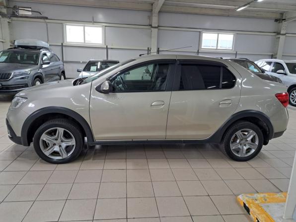 Renault Logan II Рестайлинг с пробегом 2020 года, цена 1 095 000 рублей, 131671 км, седан, Автокод Объявления