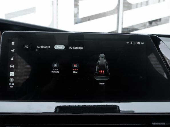 Changan UNI-V I с пробегом 2024 года, цена 2 457 000 рублей, 7992 км, лифтбек, Автокод Объявления
