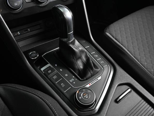 Volkswagen Tiguan II с пробегом 2017 года, цена 2 349 000 рублей, 191443 км, внедорожник, Автокод Объявления