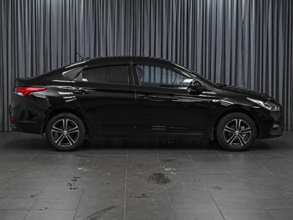 Hyundai Solaris II с пробегом 2019 года, цена 1 299 000 рублей, 161825 км, седан, Автокод Объявления